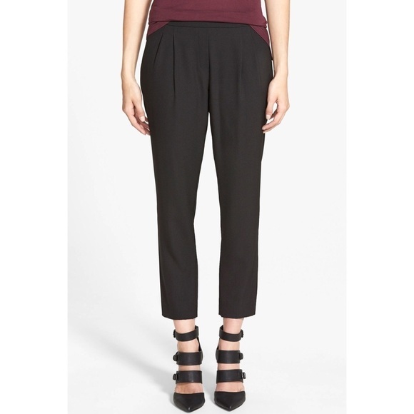 Wayf Cropped Pants - Picture 2 of 8